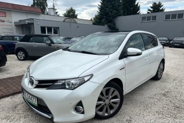 Toyota Auris 1.8 Hybrid Salon Polska